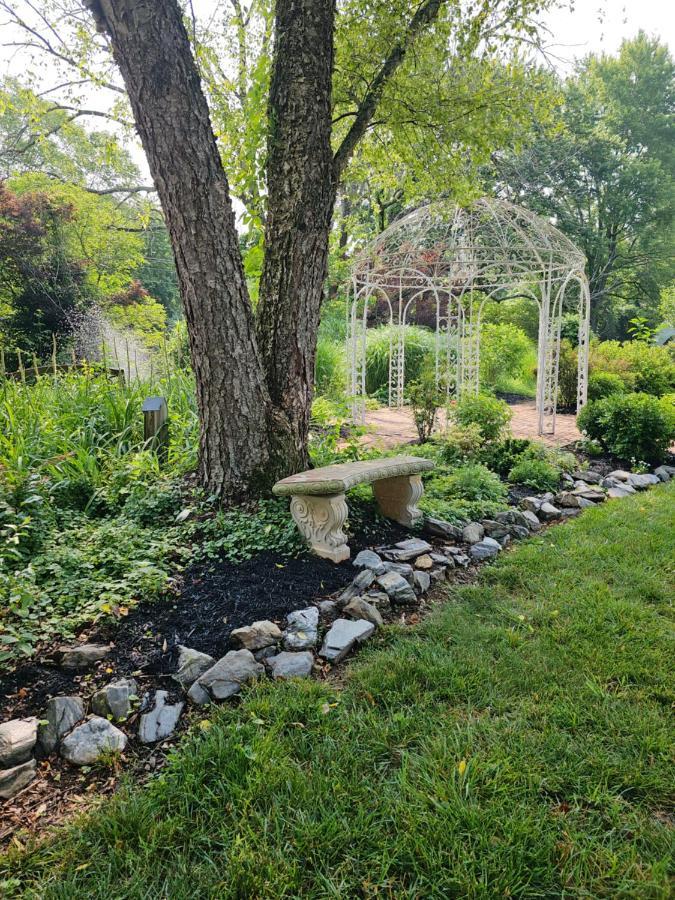 Winridge Manor Bed & Breakfast Madison Heights Exterior photo